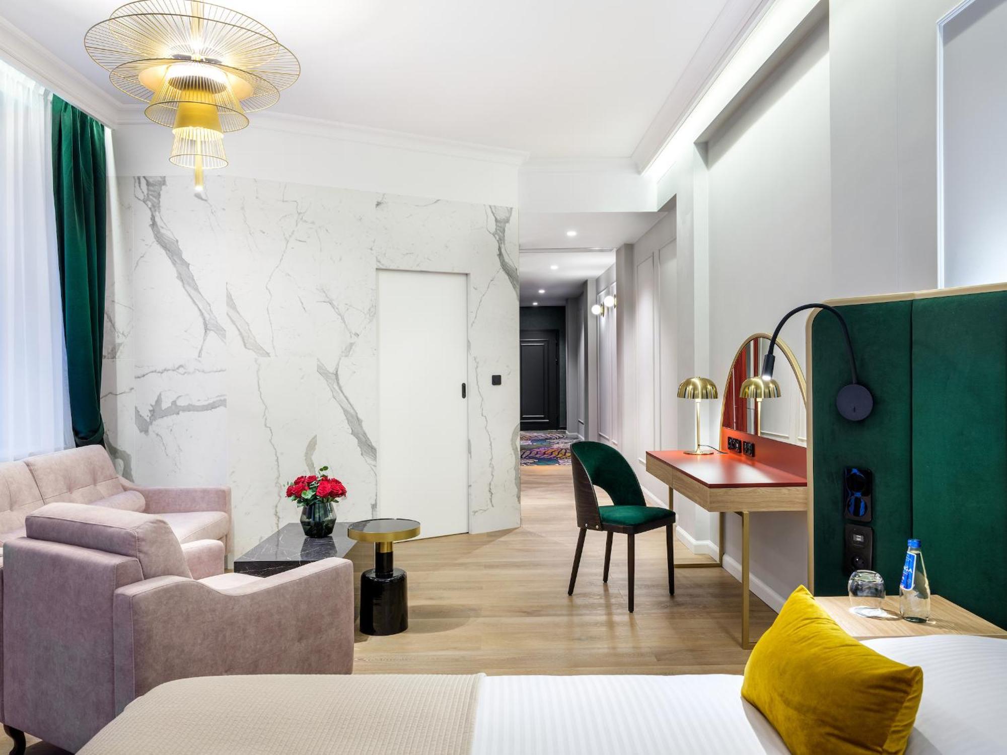 Hotel Golden Queen Cracovia Esterno foto
