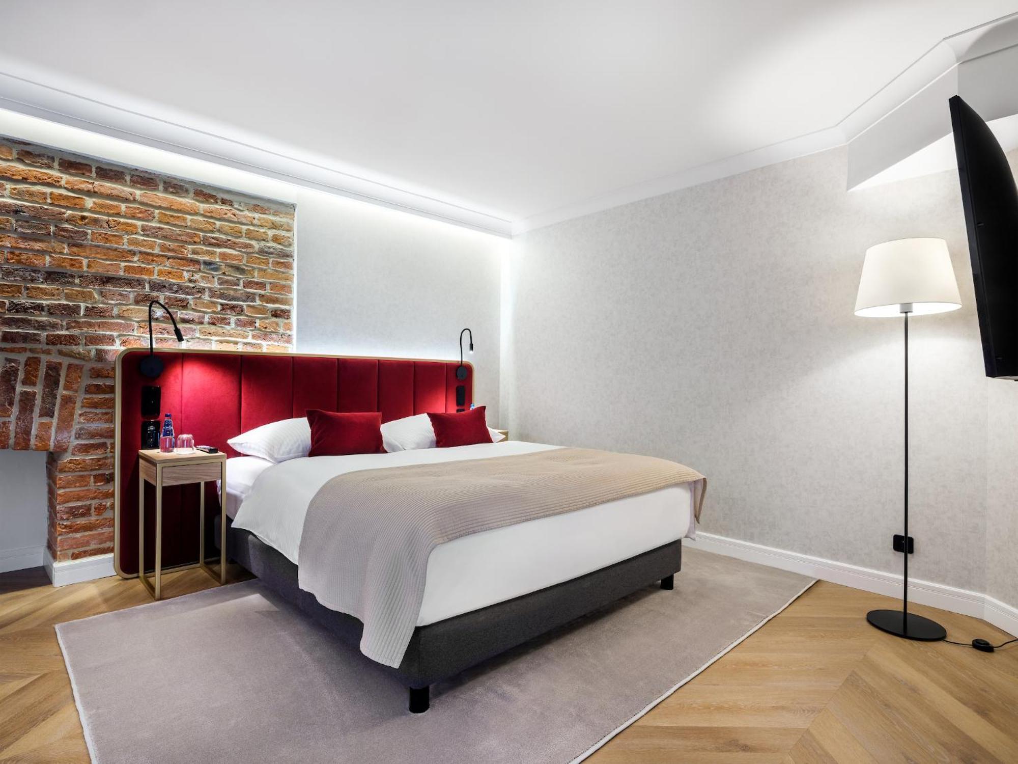 Hotel Golden Queen Cracovia Esterno foto