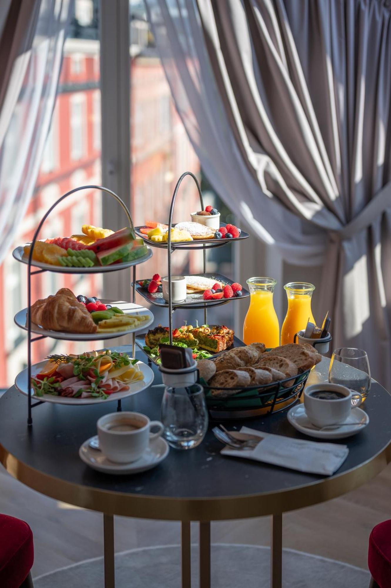 Hotel Golden Queen Cracovia Esterno foto