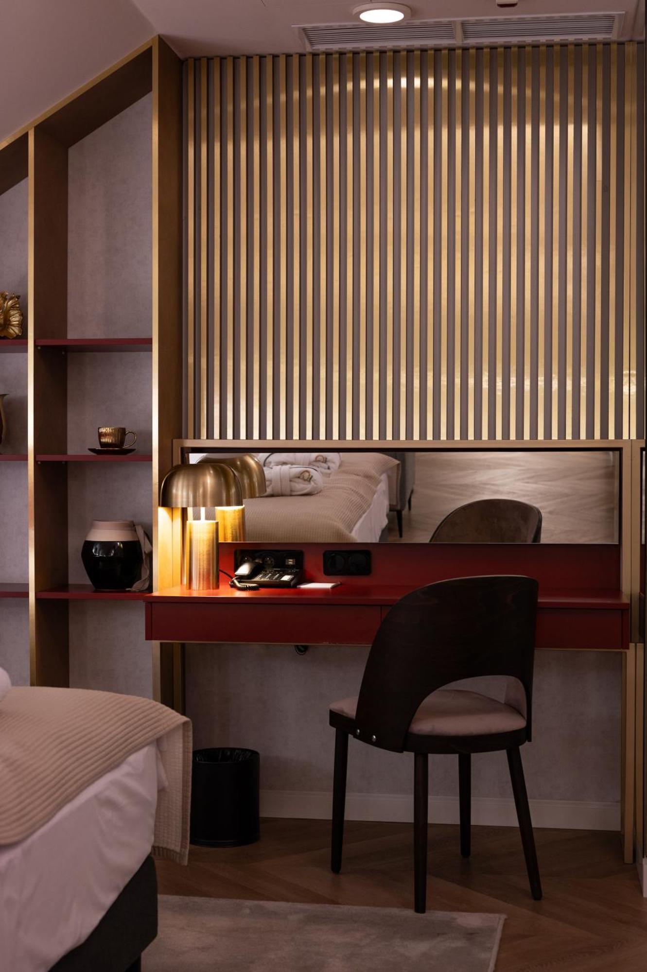 Hotel Golden Queen Cracovia Esterno foto